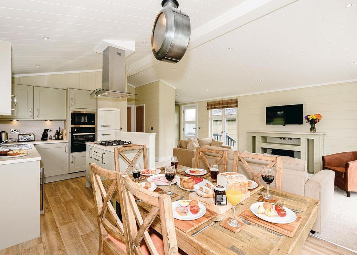 Thanet Well Lodges Ivegill Bagian luar foto