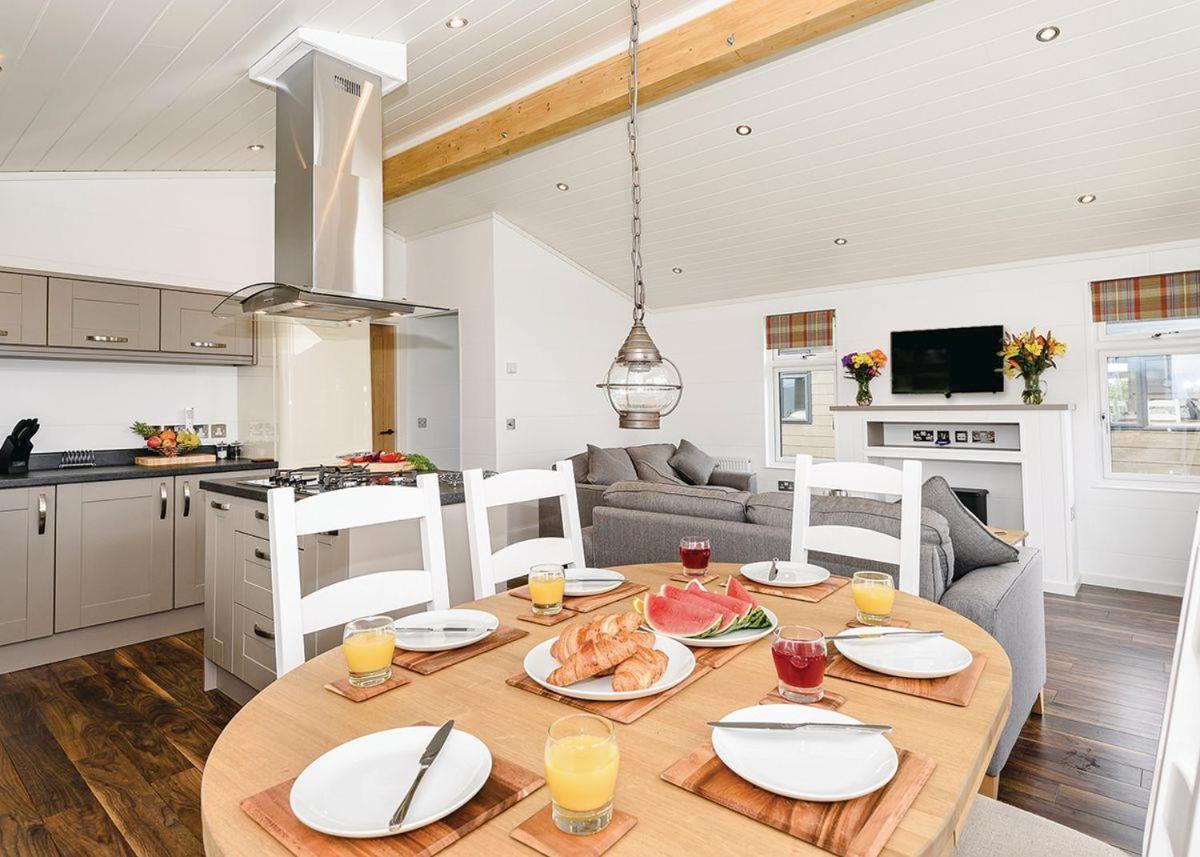Thanet Well Lodges Ivegill Bagian luar foto