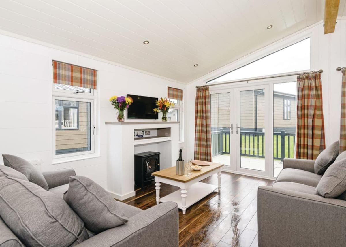 Thanet Well Lodges Ivegill Bagian luar foto
