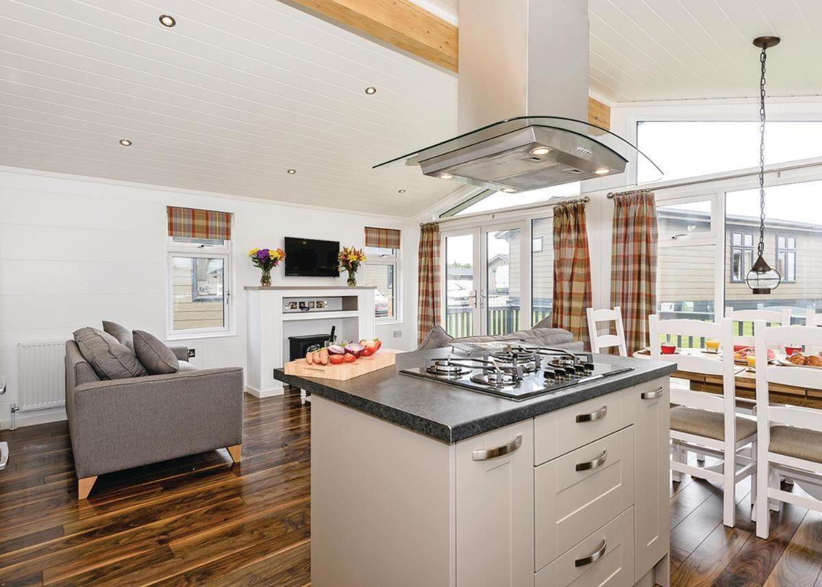 Thanet Well Lodges Ivegill Bagian luar foto