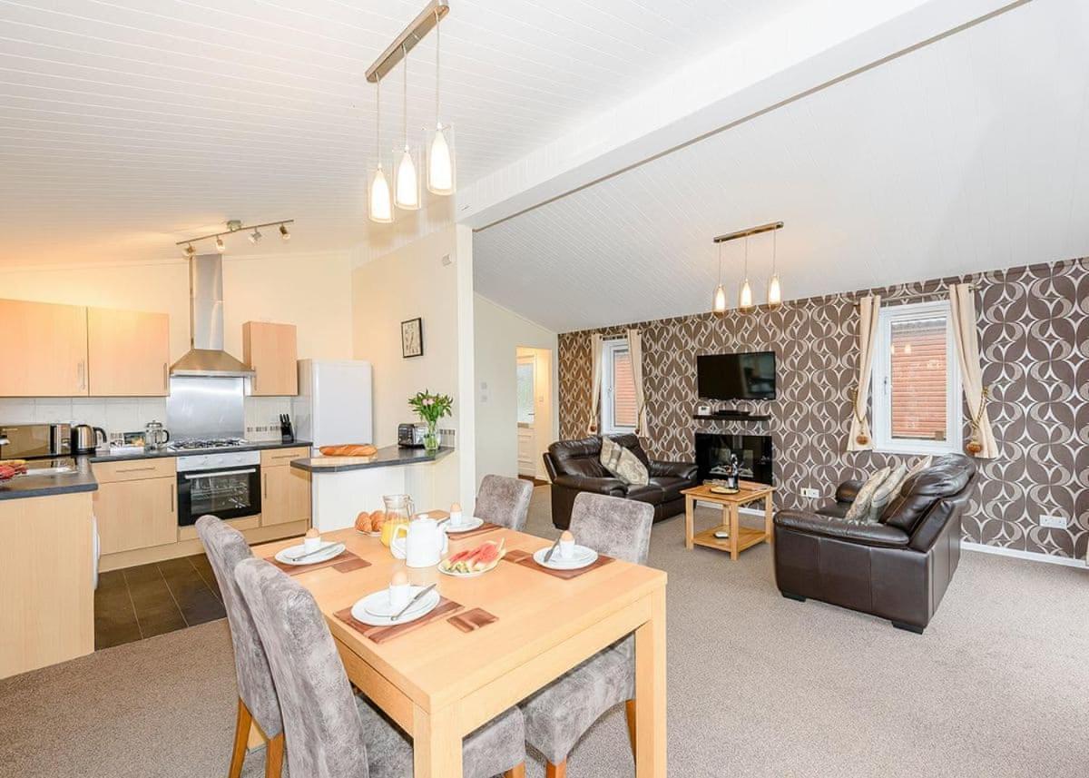 Thanet Well Lodges Ivegill Bagian luar foto