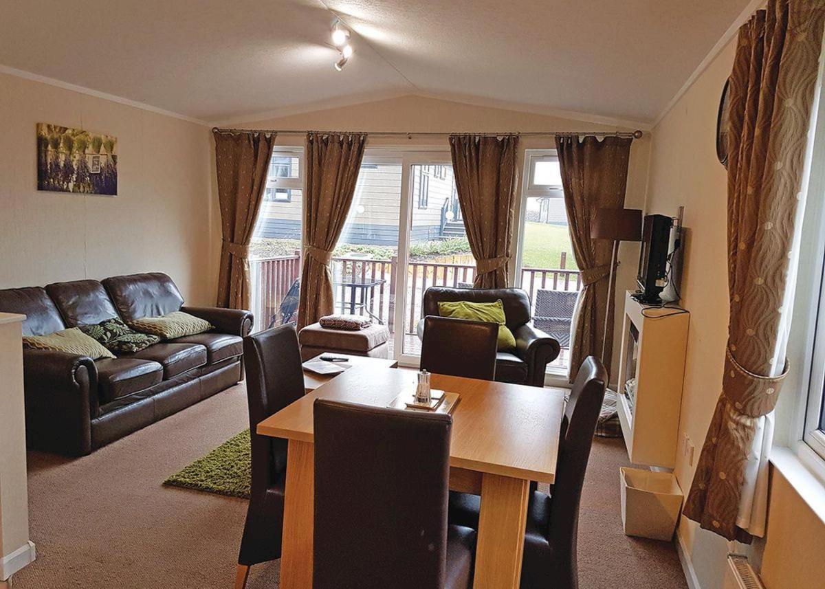 Thanet Well Lodges Ivegill Bagian luar foto
